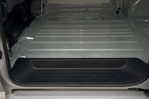 BJ26VTT Volkswagen Transporter 2.0 TDI 150 Commerce Pro Van Auto-4Motion Thumbnail #50