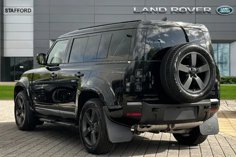  Land Rover Defender 110 3.0 D250 MHEV X-Dynamic HSE Auto 4WD Euro 6 (s/s) 5dr Thumbnail #3
