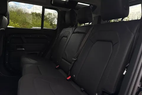  Land Rover Defender 110 3.0 D250 MHEV X-Dynamic HSE Auto 4WD Euro 6 (s/s) 5dr Thumbnail #14