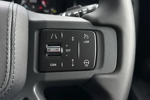  Land Rover Defender 110 3.0 D250 MHEV X-Dynamic HSE Auto 4WD Euro 6 (s/s) 5dr Thumbnail #19