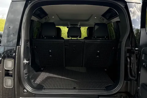  Land Rover Defender 110 3.0 D250 MHEV X-Dynamic HSE Auto 4WD Euro 6 (s/s) 5dr Thumbnail #22