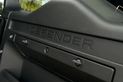  Land Rover Defender 110 3.0 D250 MHEV X-Dynamic HSE Auto 4WD Euro 6 (s/s) 5dr Thumbnail #23