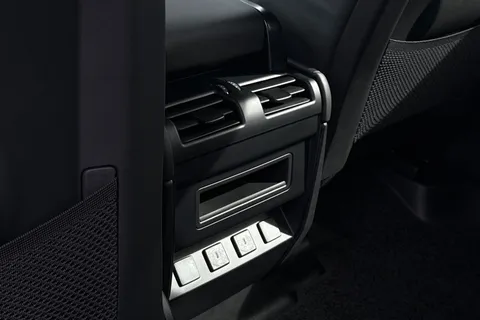  Land Rover Defender 110 3.0 D250 MHEV X-Dynamic HSE Auto 4WD Euro 6 (s/s) 5dr Thumbnail #26