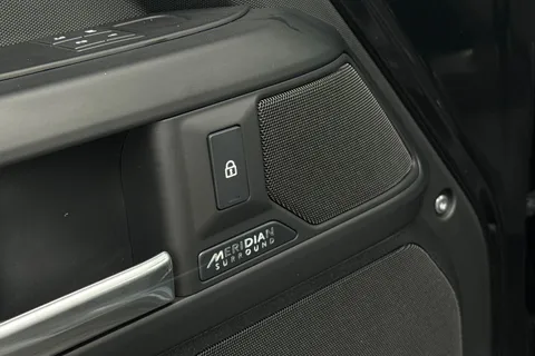  Land Rover Defender 110 3.0 D250 MHEV X-Dynamic HSE Auto 4WD Euro 6 (s/s) 5dr Thumbnail #29