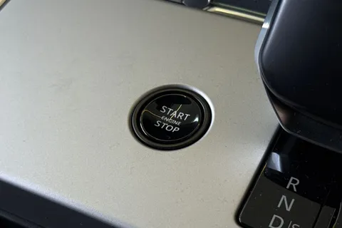  Land Rover Range Rover 4.4 P615 V8 SV Auto 4WD Euro 6 (s/s) 5dr Thumbnail #37