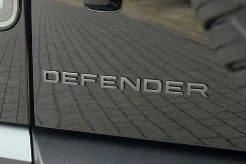  Land Rover Defender 110 3.0 D250 MHEV X-Dynamic HSE Auto 4WD Euro 6 (s/s) 5dr Thumbnail #47