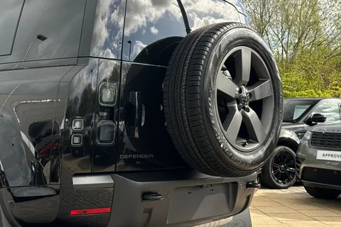  Land Rover Defender 110 3.0 D250 MHEV X-Dynamic HSE Auto 4WD Euro 6 (s/s) 5dr Thumbnail #49