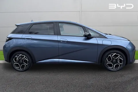  BYD Dolphin 60.48kWh Design Auto 5dr Thumbnail #4