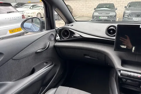  BYD Dolphin 60.48kWh Design Auto 5dr Thumbnail #15