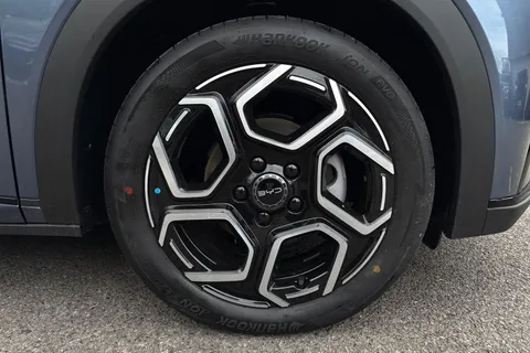  BYD Dolphin 60.48kWh Design Auto 5dr Thumbnail #22