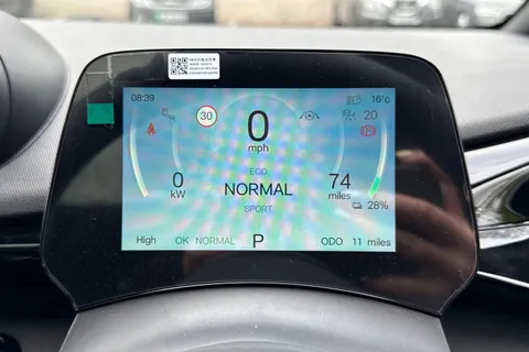  BYD Dolphin 60.48kWh Design Auto 5dr Thumbnail #36