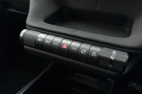  BYD Dolphin 60.48kWh Design Auto 5dr Thumbnail #39