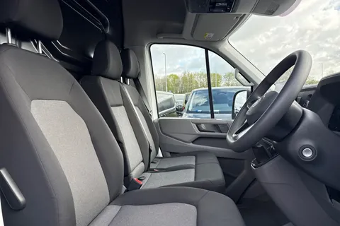 MF74OFD Volkswagen Crafter 2.0 TDI 140PS Commerce Plus High Roof Van Thumbnail #22