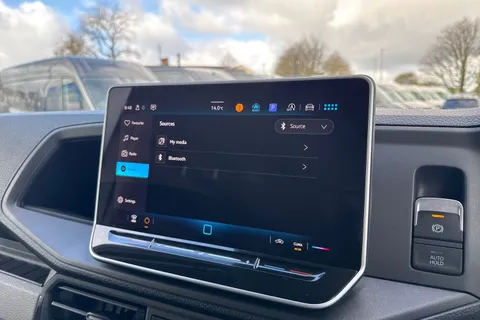 MF74OFD Volkswagen Crafter 2.0 TDI 140PS Commerce Plus High Roof Van Thumbnail #44