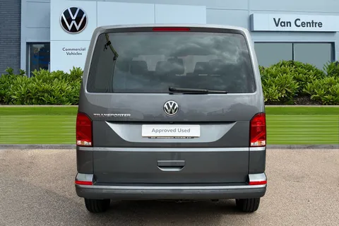 BF24HHK Volkswagen Transporter 2.0 TDI 150 Highline Kombi Van DSG-5 Seats Thumbnail #4