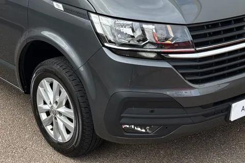 BF24HHK Volkswagen Transporter 2.0 TDI 150 Highline Kombi Van DSG-5 Seats Thumbnail #8