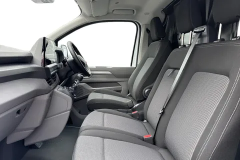 MF26ESV Volkswagen Transporter SWB 110PS MANUAL Thumbnail #11