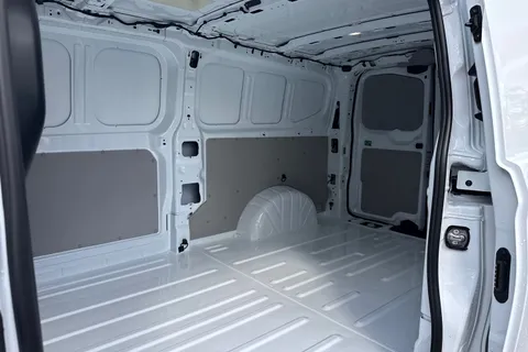 MF26ESN Volkswagen Transporter LWB 150PS MANUAL Thumbnail #14