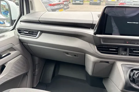 MF26ESV Volkswagen Transporter SWB 110PS MANUAL Thumbnail #15