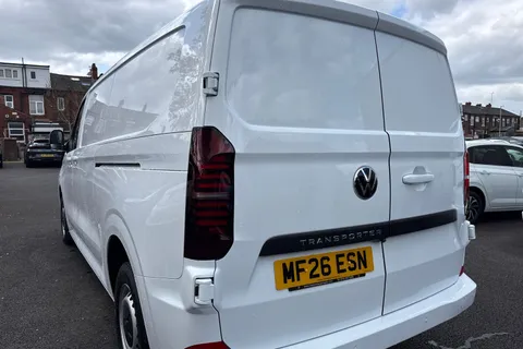 MF26ESN Volkswagen Transporter LWB 150PS MANUAL Thumbnail #16