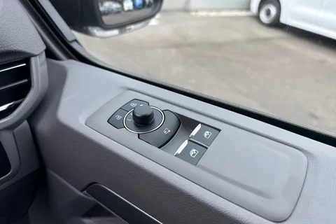 MF26EPY Volkswagen Transporter 2.0 TDI 110 Commerce Pro Van Thumbnail #18