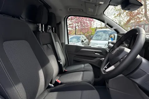 MF26ESV Volkswagen Transporter SWB 110PS MANUAL Thumbnail #21