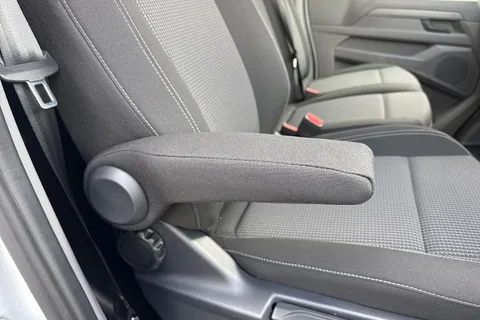 MF26ESN Volkswagen Transporter LWB 150PS MANUAL Thumbnail #25