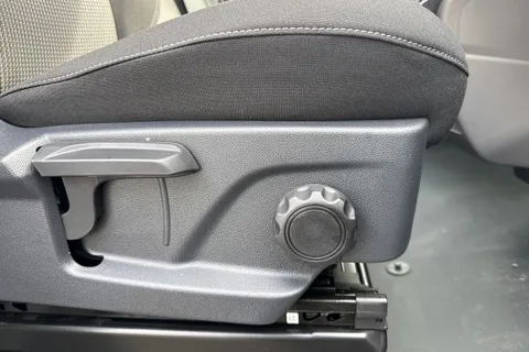 MF26ESV Volkswagen Transporter SWB 110PS MANUAL Thumbnail #26