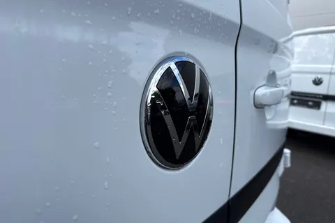 MF26ESN Volkswagen Transporter LWB 150PS MANUAL Thumbnail #30