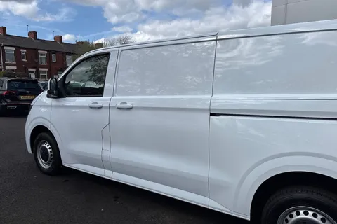 MF26ESN Volkswagen Transporter LWB 150PS MANUAL Thumbnail #36