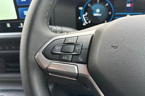 MF26ESN Volkswagen Transporter LWB 150PS MANUAL Thumbnail #38