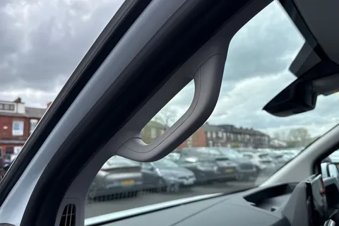 MF26ESV Volkswagen Transporter SWB 110PS MANUAL Thumbnail #36