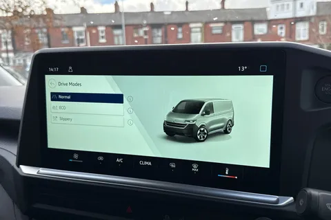 MF26ESN Volkswagen Transporter LWB 150PS MANUAL Thumbnail #45