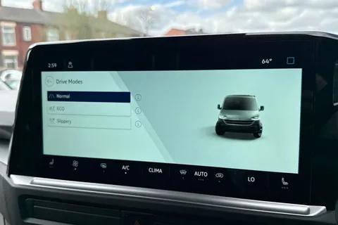 MF26EPY Volkswagen Transporter 2.0 TDI 110 Commerce Pro Van Thumbnail #42