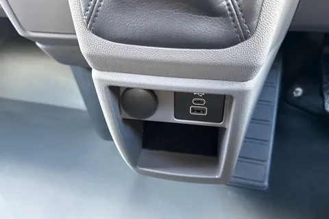 MF26ESN Volkswagen Transporter LWB 150PS MANUAL Thumbnail #47