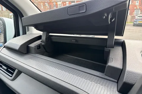 MF26ESN Volkswagen Transporter LWB 150PS MANUAL Thumbnail #49