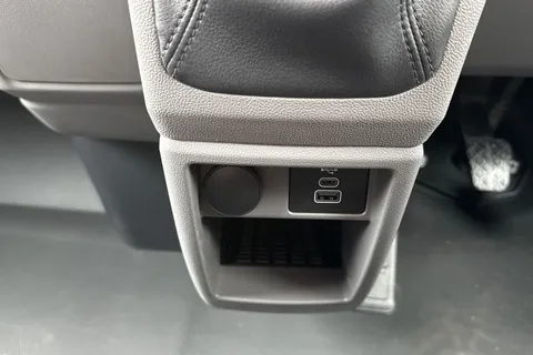 MF26ESV Volkswagen Transporter SWB 110PS MANUAL Thumbnail #48