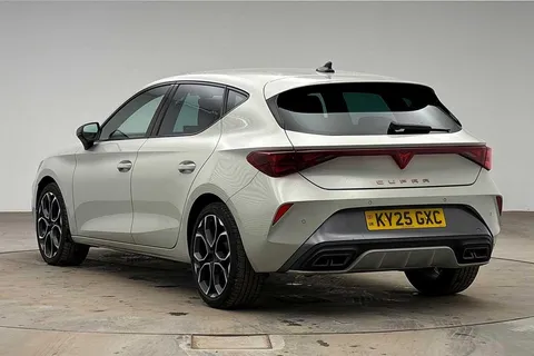 KY25GXC CUPRA Leon 1.5 eTSI 150 V1 5dr DSG Thumbnail #3