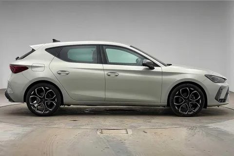 KY25GXC CUPRA Leon 1.5 eTSI 150 V1 5dr DSG Thumbnail #4