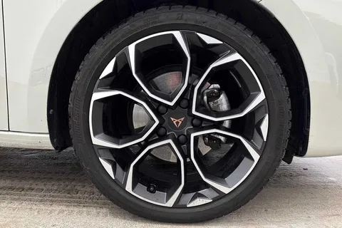 KS25YFB CUPRA Leon 1.5 eTSI 150 V1 5dr DSG Thumbnail #6