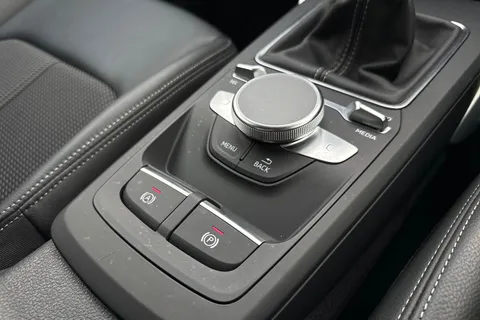 PJ23OOA Audi Q2 S line 30 TFSI  110 PS 6-speed Thumbnail #47