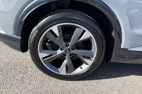 10 of 55 for Audi Q4 e-tron 40 S line Auto 5dr 82kWh