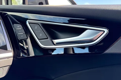 20 of 55 for Audi Q4 e-tron 40 S line Auto 5dr 82kWh