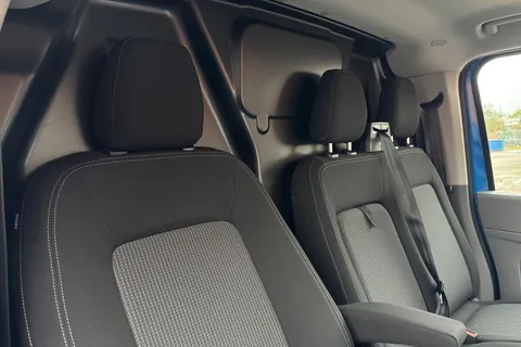 BJ26SKD Volkswagen Transporter 2.0 TDI 150PS Commerce Pro Van Auto Panel Van Thumbnail #24