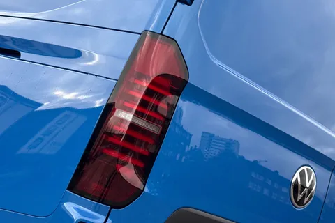 BJ26SKD Volkswagen Transporter 2.0 TDI 150PS Commerce Pro Van Auto Panel Van Thumbnail #34