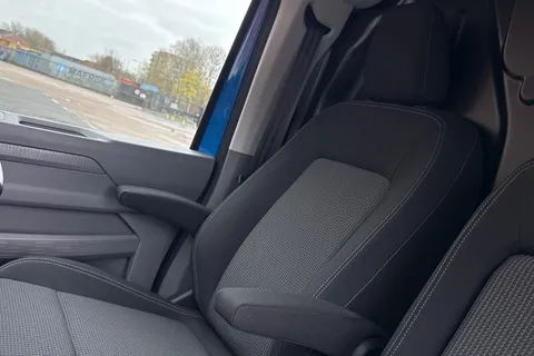 BJ26SKD Volkswagen Transporter 2.0 TDI 150PS Commerce Pro Van Auto Panel Van Thumbnail #56