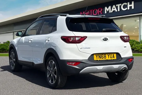 YN68YUA Kia Stonic 1.6 CRDi First Edition Euro 6 (s/s) 5dr Thumbnail #3