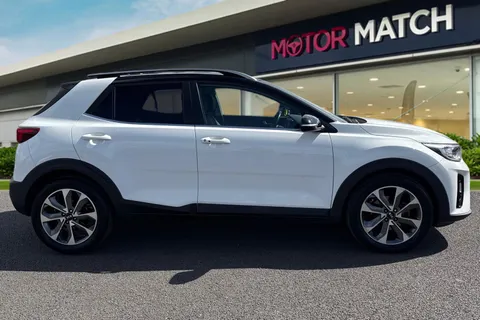 YN68YUA Kia Stonic 1.6 CRDi First Edition Euro 6 (s/s) 5dr Thumbnail #4