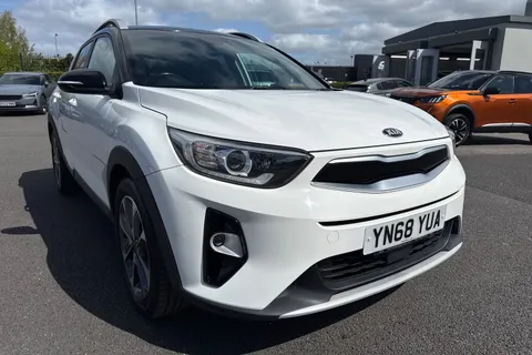 YN68YUA Kia Stonic 1.6 CRDi First Edition Euro 6 (s/s) 5dr Thumbnail #10