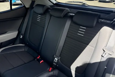 YN68YUA Kia Stonic 1.6 CRDi First Edition Euro 6 (s/s) 5dr Thumbnail #20